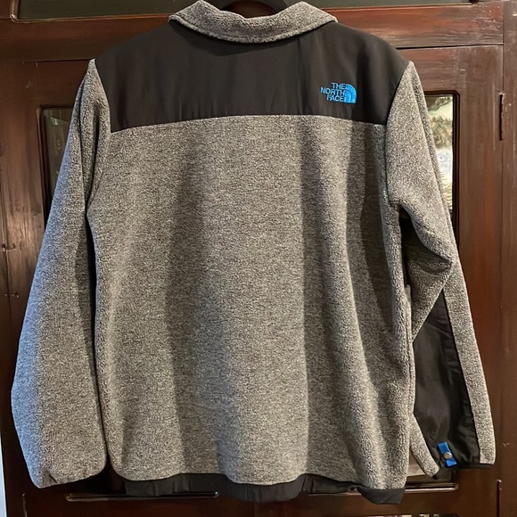 The North Face boys/youth jacket, Size XL - Picture 7 of 11